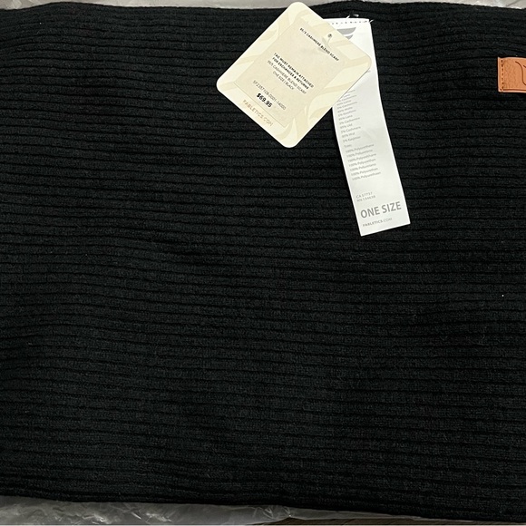 Fabletics Ribbed Black Scarf - Picture 1 of 5